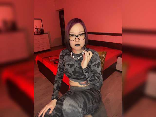 Fényképek Goddess_Amanita Sexy teasing dance with dirty talks!