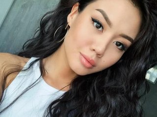 Erotikus videocsevegés Queendy