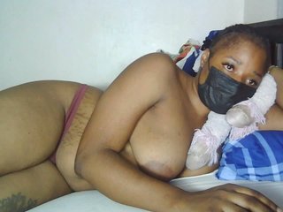 Erotikus videocsevegés Queenmama