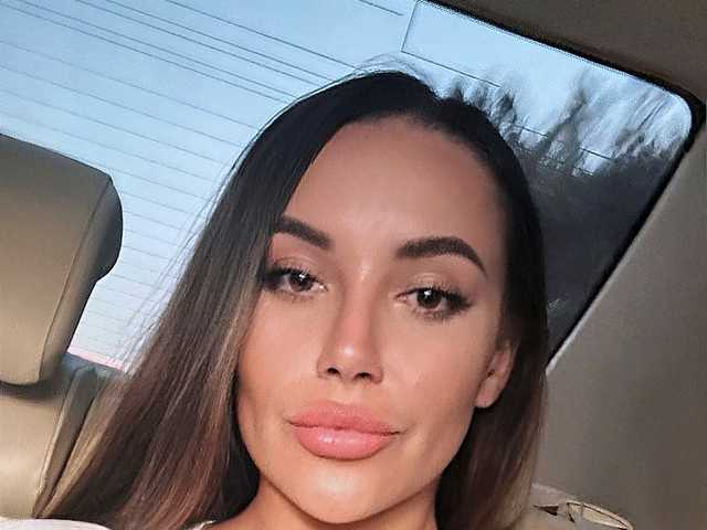 A profil fényképe QWEENII