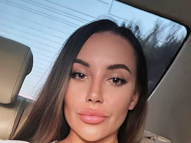 A profil fényképe QWEENII