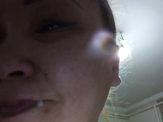 Erotikus videocsevegés QWEENTIS