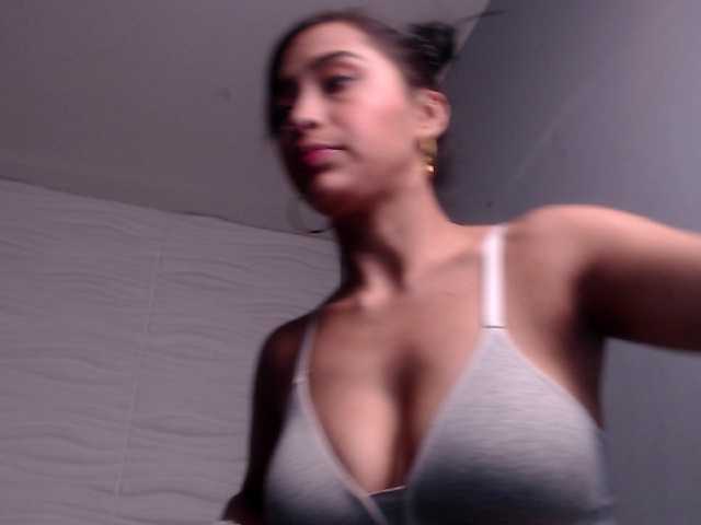 Fényképek RachelAdamsX Goal: Oil show ♥ Feeling bored? Join me and have the best time together ♥ // Lovense ON