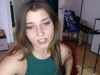 Erotikus videocsevegés RacyRoby