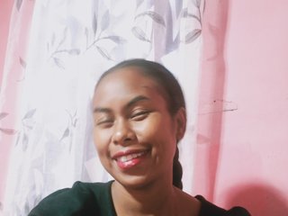 Erotikus videocsevegés Ravaka20