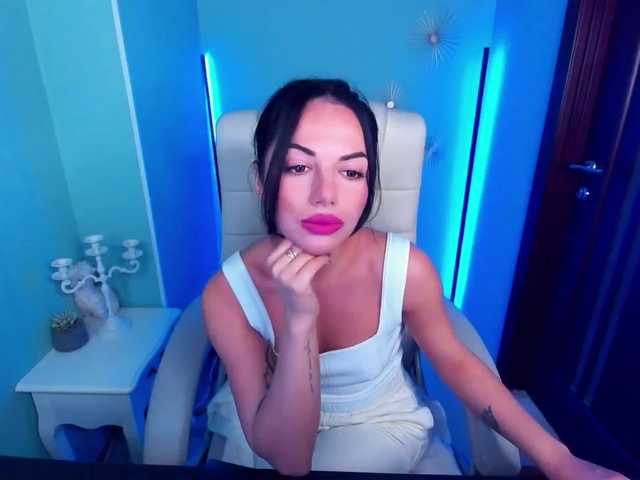 Fényképek Addicted_to_u Glad to see everyone! Show only in private! Get up 50 ..s2s 200 ... Order pizza for me -1234 tokens .. Give a bouquet of flowers 1500..Food for my bald cat 707) Blown up in private - 500 tokens) blowjob in private 666 ) toys in private -987 tokens