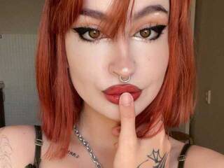 Erotikus videocsevegés RayniraJones