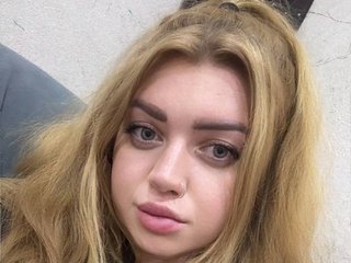 Erotikus videocsevegés RedMadonna