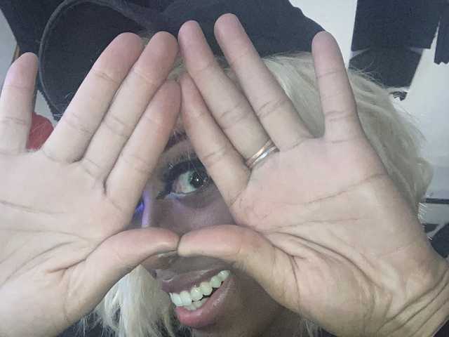 A profil fényképe AaliyahD