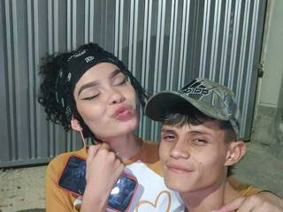 Erotikus videocsevegés RhabenaBoysex