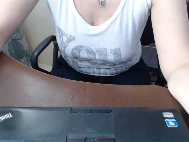Fényképek Ria777 I love hearing the tinkle of tips!Like me - 20tips or more) like my smale -20tips or more)like my eyes-20tips or more)stand up-30tips or more)open u cam-30tips)