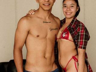 Erotikus videocsevegés Rick-and-Caro