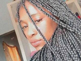 Erotikus videocsevegés Rihana-28