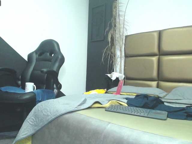 Sugárzási képernyőképek Rihanamoon