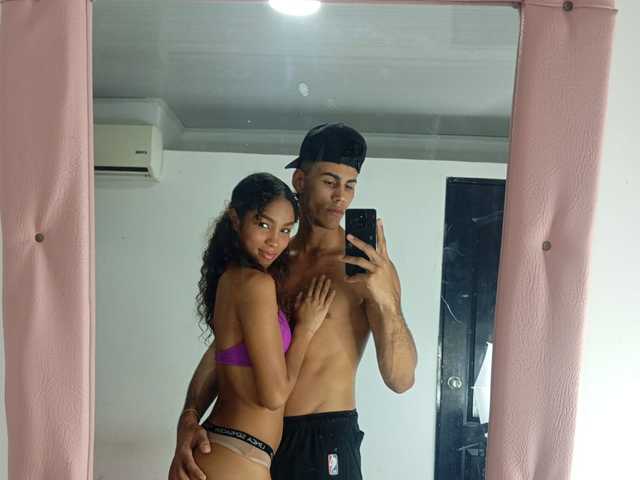 A profil fényképe Riley-And-Happy-AE