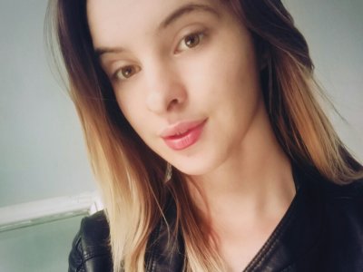 A profil fényképe bll0ndynka
