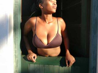 Erotikus videocsevegés Rocheny