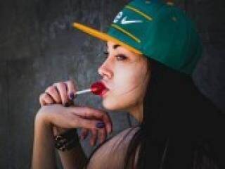 Erotikus videocsevegés roksis1