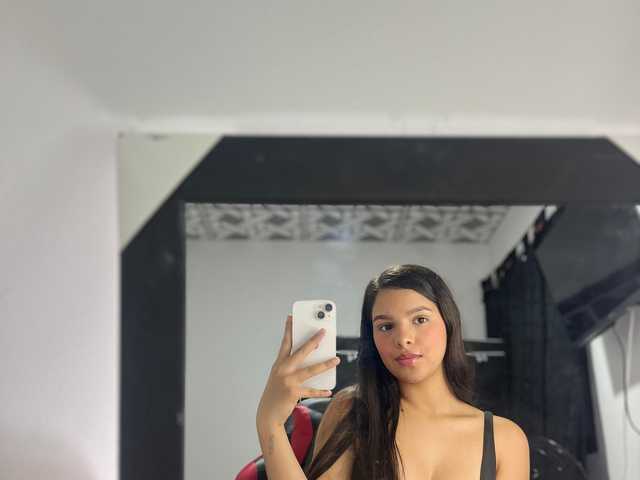A profil fényképe room-kitty