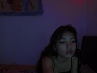 Erotikus videocsevegés ROOMEXOTIC11