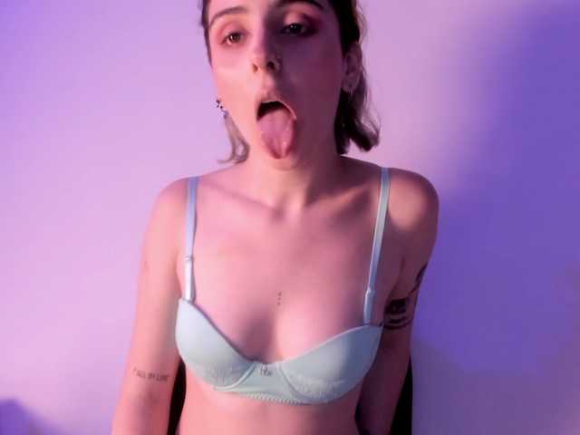 Fényképek Rose-Shelby -welcome to my spank show.-- -- Who's going to be my master? SPOIL ME :P