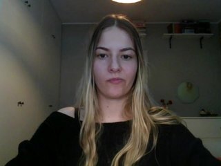 Erotikus videocsevegés RosieJune