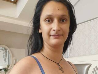 Erotikus videocsevegés RossieWhatt