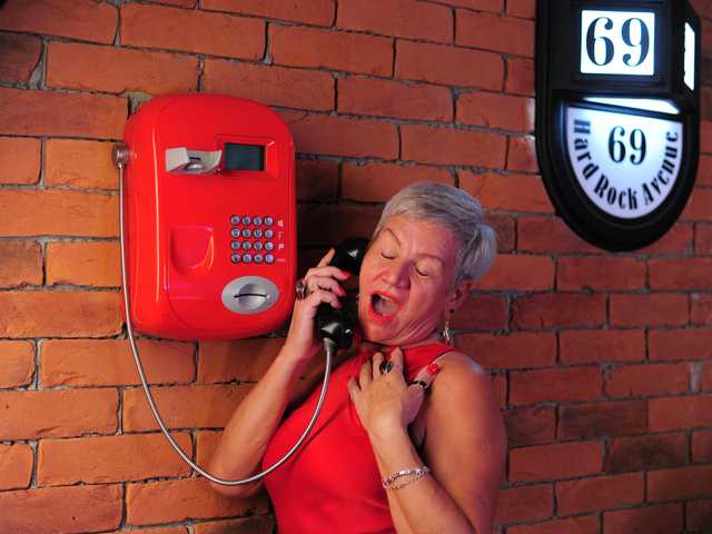 A profil fényképe roxana-brooks