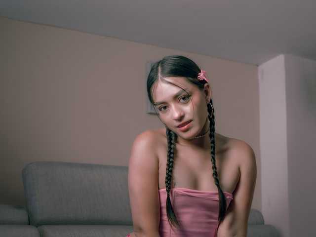 A profil fényképe roxana-mill