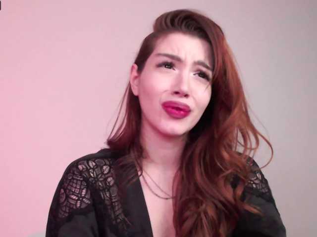 Fényképek Roxanne-Rouge want a lot of orgasms today!