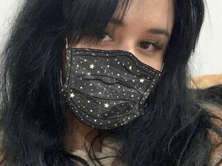 Erotikus videocsevegés RoxiDarQs