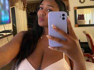 Erotikus videocsevegés Roxin-Lemus