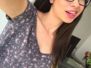 Erotikus videocsevegés RoxxieFoxie