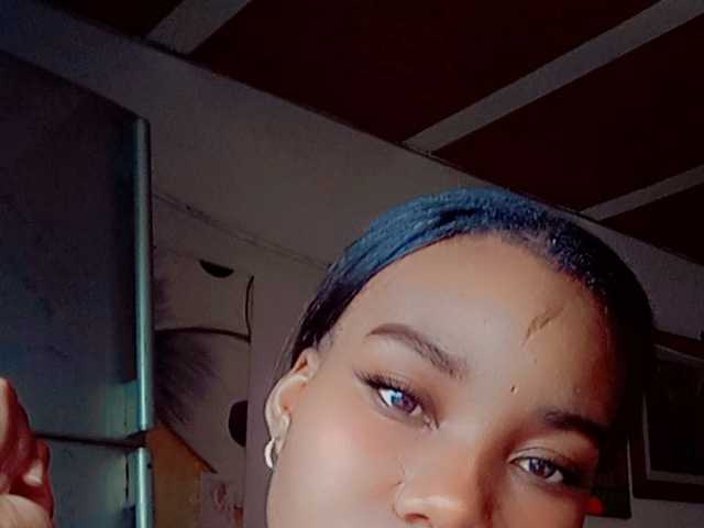 A profil fényképe ROXXY-HOT