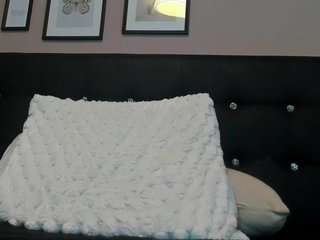 Erotikus videocsevegés royalvixen