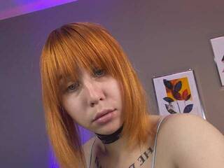 Erotikus videocsevegés RoyAngela