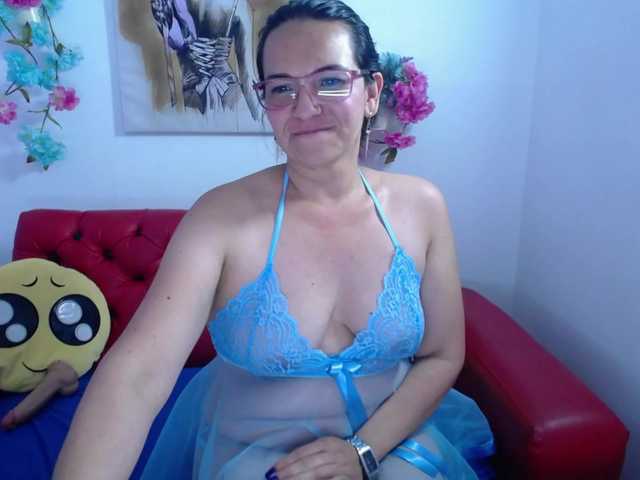 Fényképek rubybrownn so i like play with my body, I want to have fun and that you make me feel the real one placer