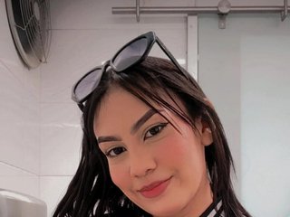 Erotikus videocsevegés SabrinnaTaylor