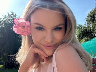 Erotikus videocsevegés SadieCute