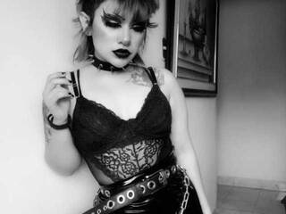 Erotikus videocsevegés saiko-1