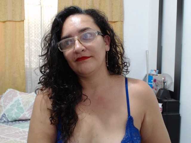 Fényképek SaimaJayeb Sound during the PVT or tkns show here !!!! I love man flirtatious and very affectionate *** Make me vibrate and my Squirt is ready for you ***#lovense #squirt #mature #hairy #anal #pvt