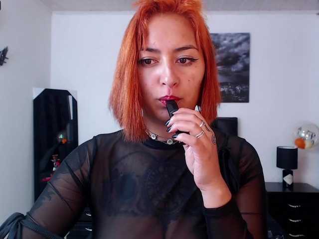 Fényképek samantha99 hi guys welcome to my room,come play with me #cumtogether