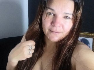 Erotikus videocsevegés Santal20251