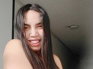 Erotikus videocsevegés SapphiraBron