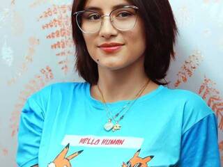 Erotikus videocsevegés sara-jones