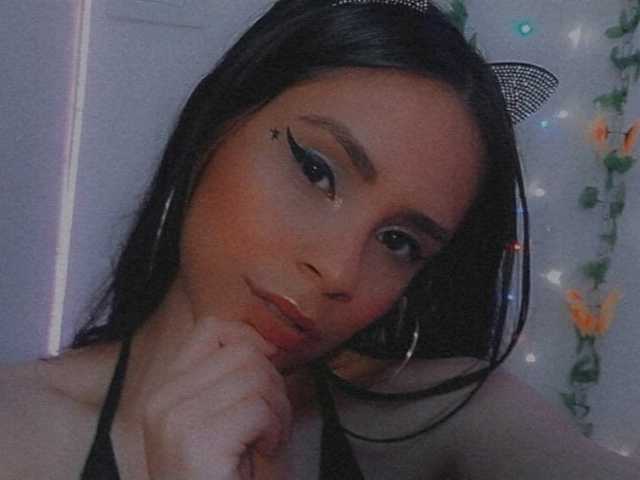 Profilkép Sara-latin