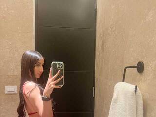 Erotikus videocsevegés SaraDevoe