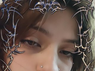 Erotikus videocsevegés SARAI-PETITE