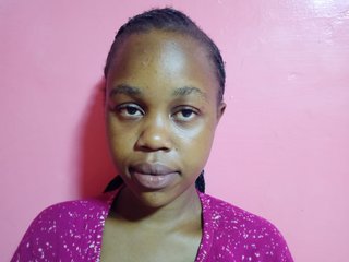 Erotikus videocsevegés Saramoh1