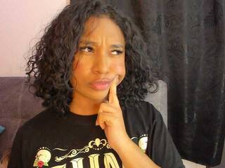 Erotikus videocsevegés sarasophie